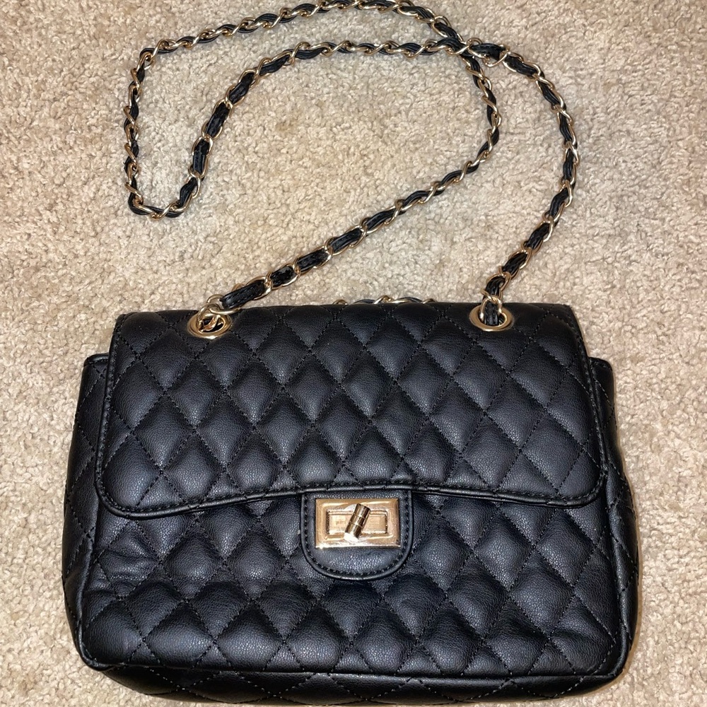 SOLD!! Puffed Bag / Versatile 2-way Strap